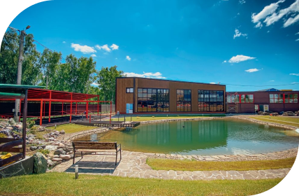 Беседка у водоёма Картинг-клуб «ГРАВИТАЦИЯ СПОРТА — GS»